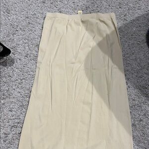 Nikibiki Cream Tube Slip